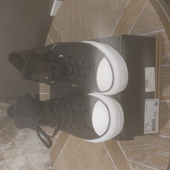 Black Leather Converse shoes - Picture 5 of 6